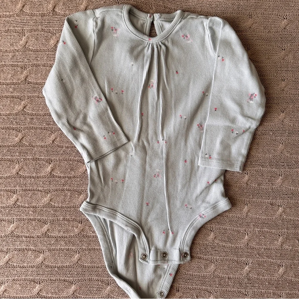 EUC Carter’s Baby Girl Outfit Set, Baby Blue Mouse, 18 Months